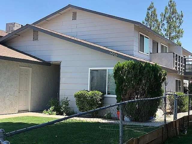 3 bed, 1350 sqft, $1,950 — Photo 1