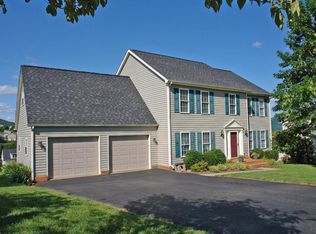 5909 Windcrest Ln, Roanoke, VA 24012