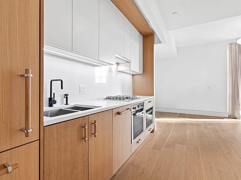 22-18 Jackson Ave #209 — Photo 4