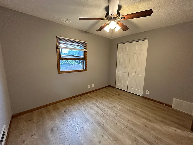 348 Belle Aire Dr — Photo 16