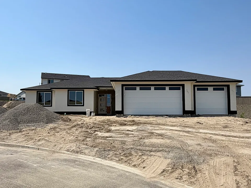 1055 Makah Ct