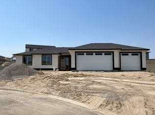 1055 Makah Ct, Richland, WA 99352