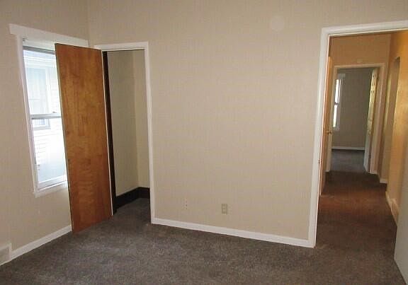 5th image of 547 Gayle Ave