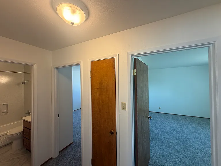 863 Commercial Ave #8 — Photo 5
