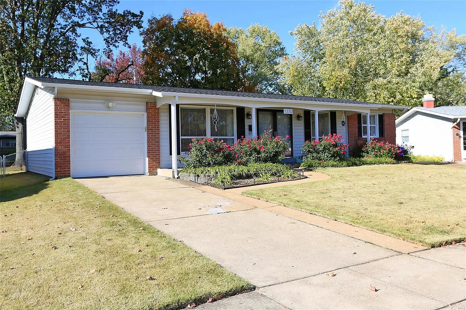 1370 Sandy Dr photo 1
