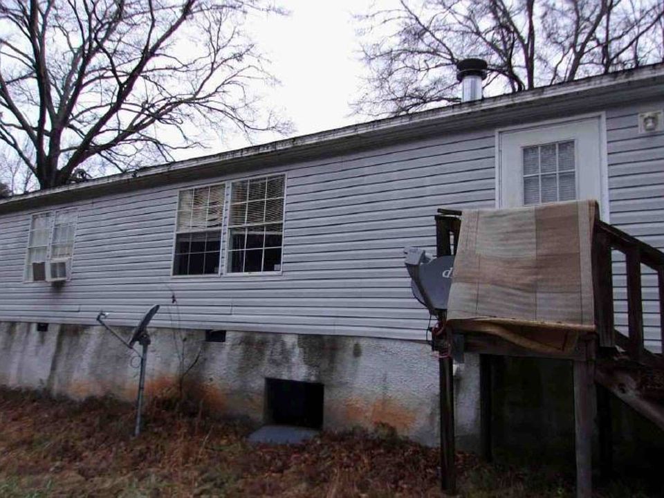 2nd image of 236 Baker Rd