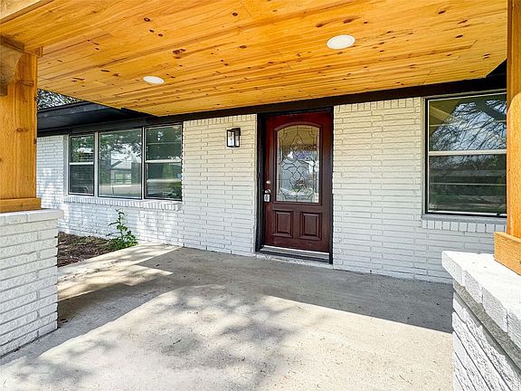 3rd image of 2108 Ontario St