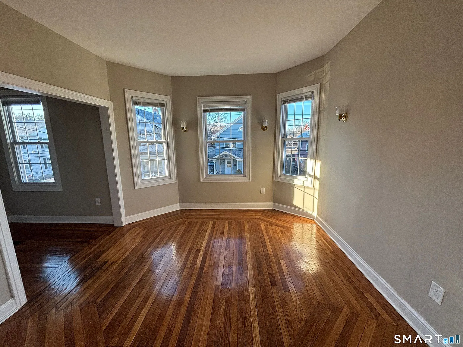 2 bed, 1.0 bath, 1000 sqft, $2,400 — Photo 4