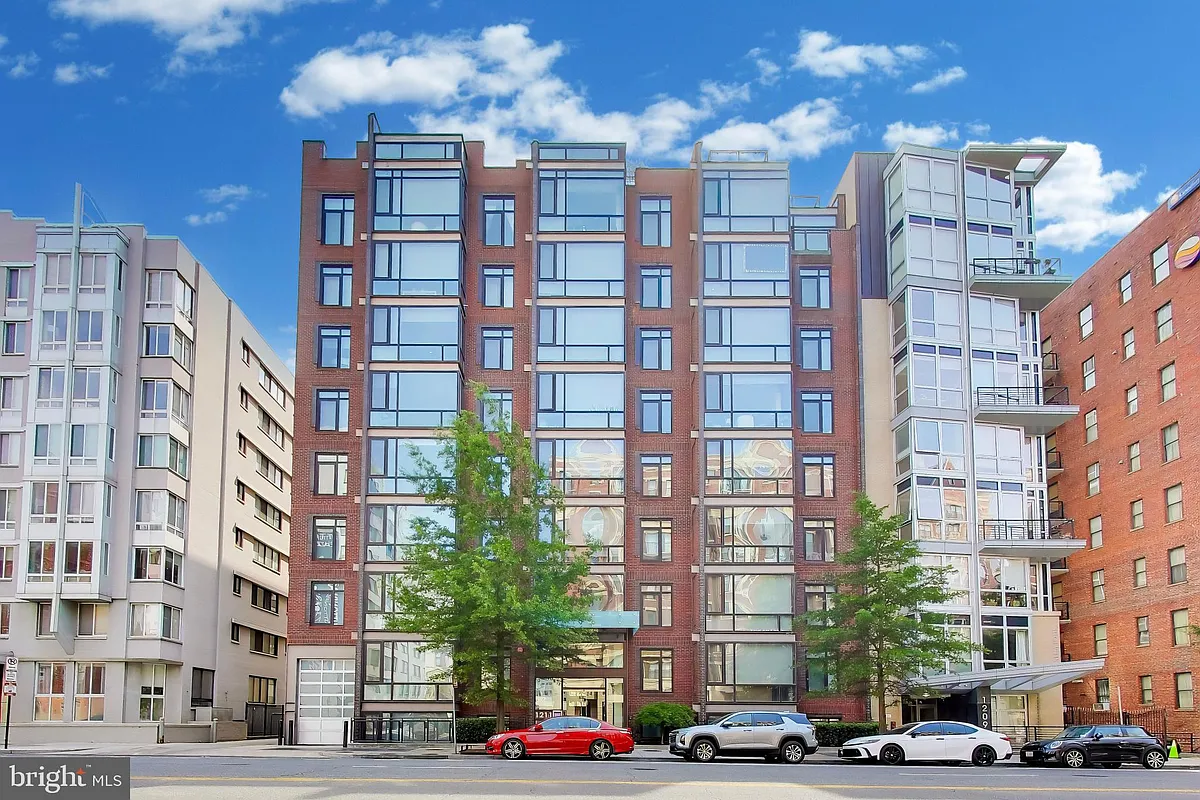 Building Photo - 1211 13th St NW #607