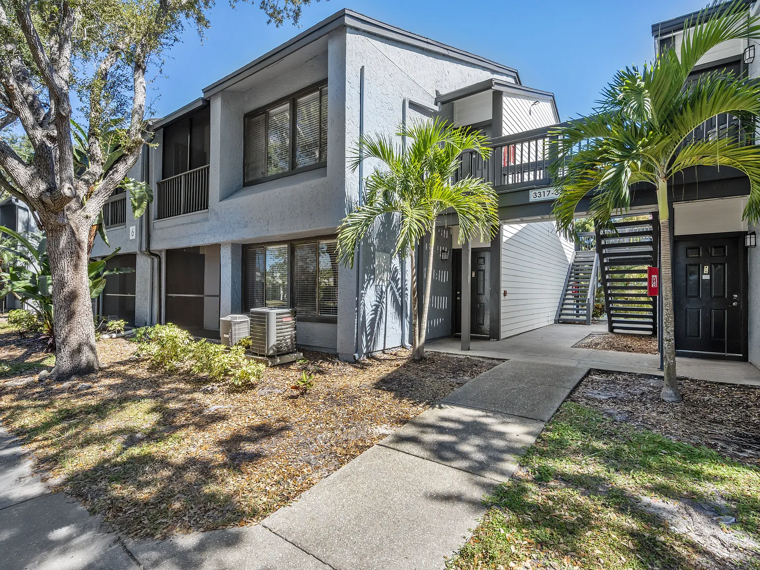 Huntington Place — Photo 2