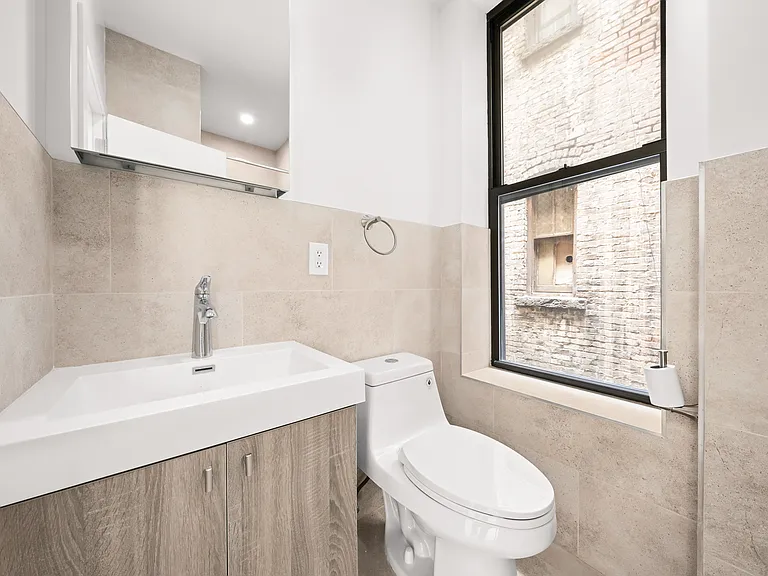 254 Broome St #7 — Photo 7