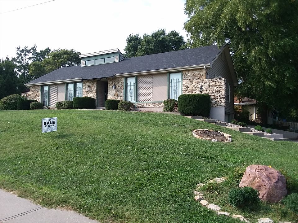 Beautiful  front yard