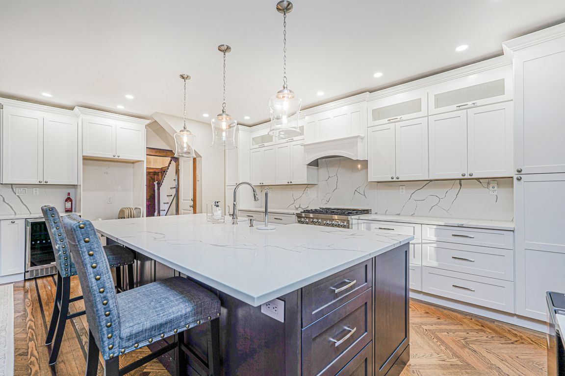 next background image