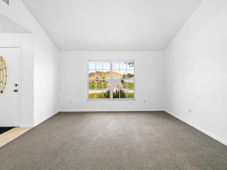 1187 Merrick Ave NW — Photo 4