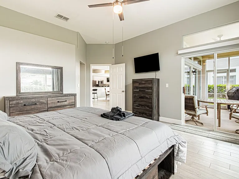 12855 Devonshire Lakes Cir — Photo 26