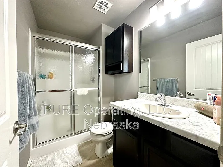 7605 N 92nd Ave — Photo 18