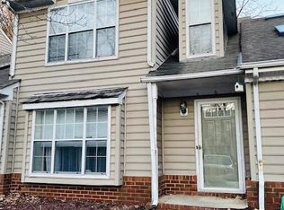 6 Hawthorn Pl, Hampton, VA 23666