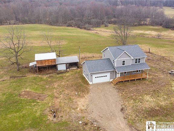 3rd image of 307 Panama Bear Lake Rd