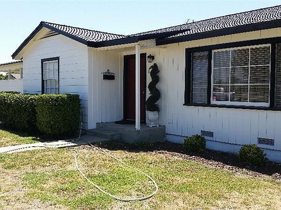 3rd image of 1035 W WOODLAND