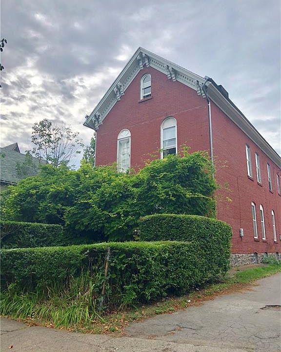 1st image of 252 Jersey St