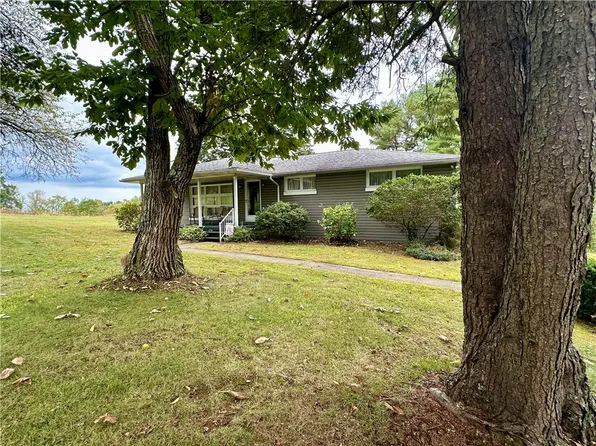 397 E Brady Rd, Kittanning, PA 16201