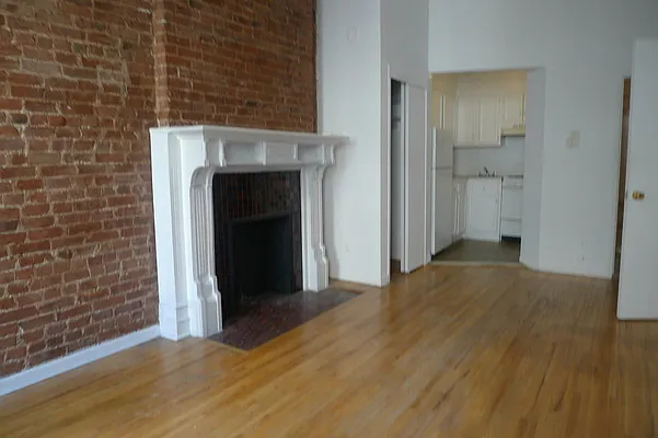 Rented by America Mecca Realty LLC | media 22