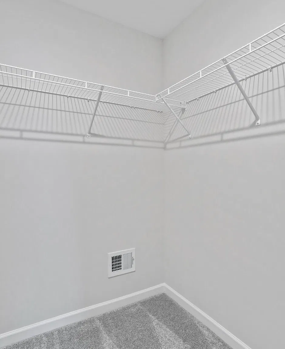4 bed, 2520 sqft, $2,650 — Photo 4