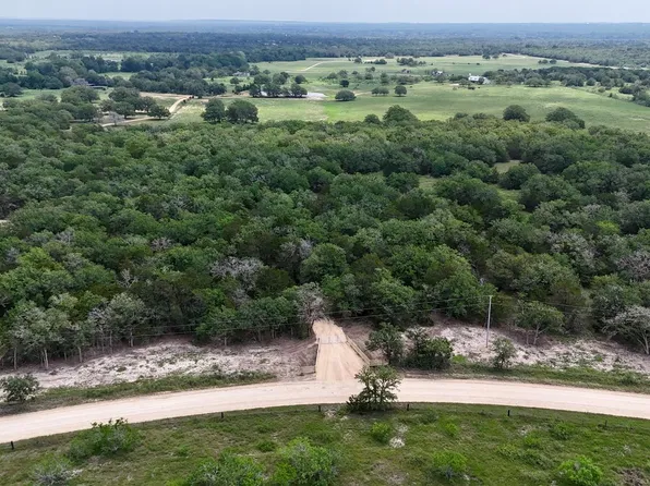 1649 Davis Rd, Muldoon, TX 78949