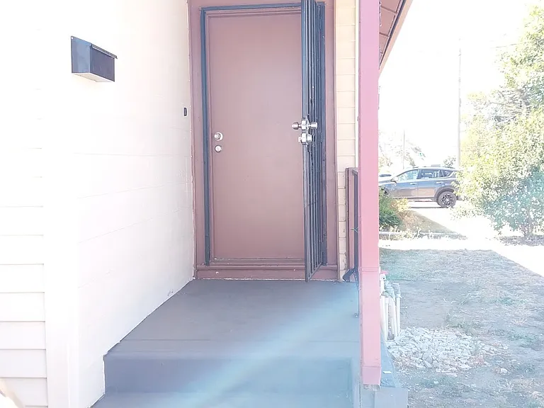 318 Taylor St — Photo 8