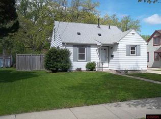 943 Center St, North Mankato, MN 56003