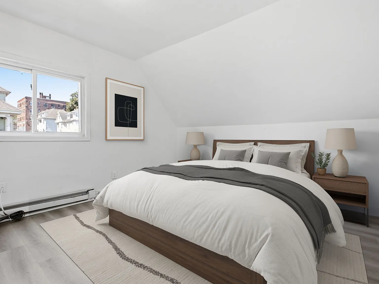 3 bed, 1000 sqft, $3,100 — Photo 4
