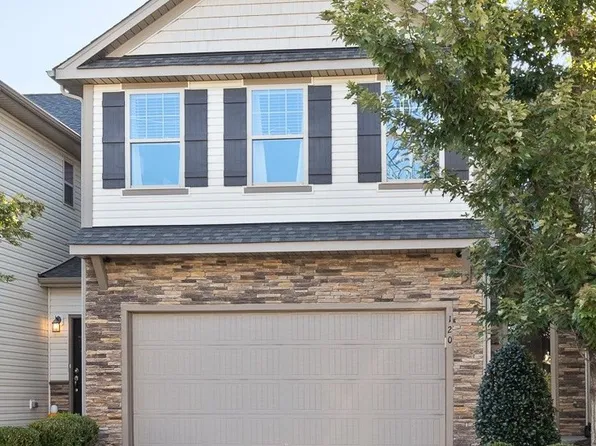 120 Winifred Dr, Morrisville, NC 27560