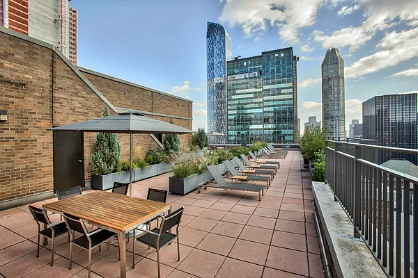 Rented by Jack Resnick & Sons | media 43