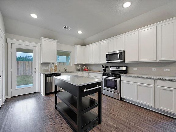 5th image of 22382 Soaring Woods Ln