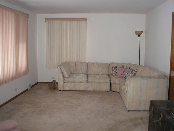 2nd image of 454 N Prater Ave