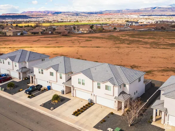 525 E Steeplechase Rd, Washington, UT 84780