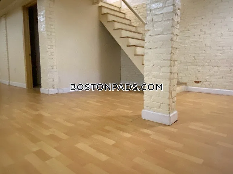 64 Pleasant St #1 — Photo 17