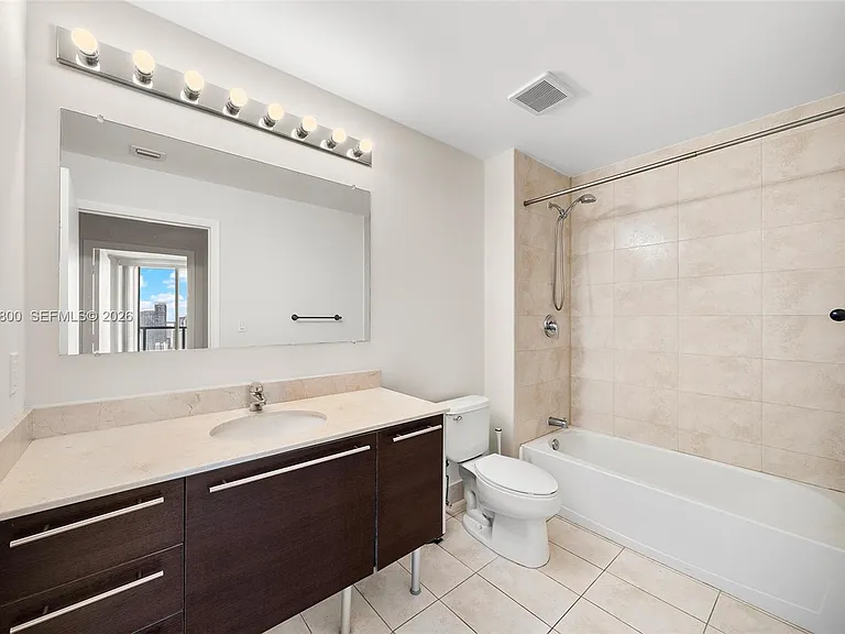 1900 N Bayshore Dr #4504 — Photo 19