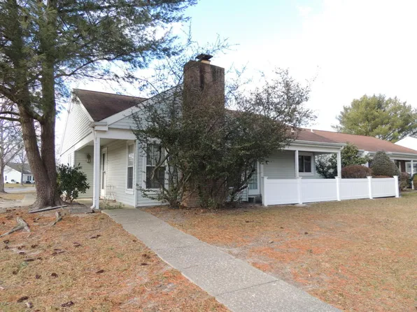 914A Liverpool Cir, Manchester, NJ 08759