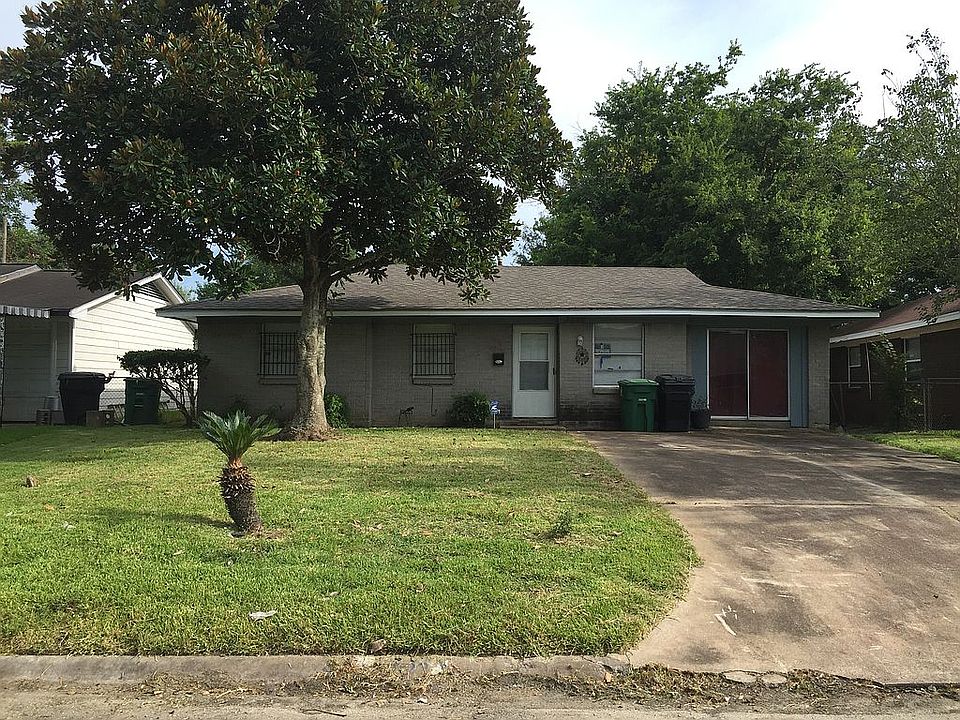 1st image of 3022 Groton Dr