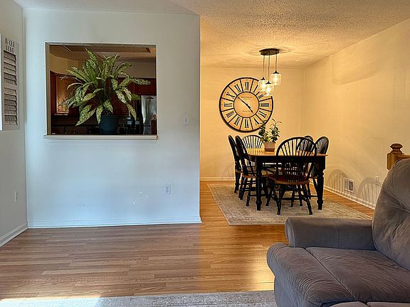 5th image of 206 Lansdowne Ct #46
