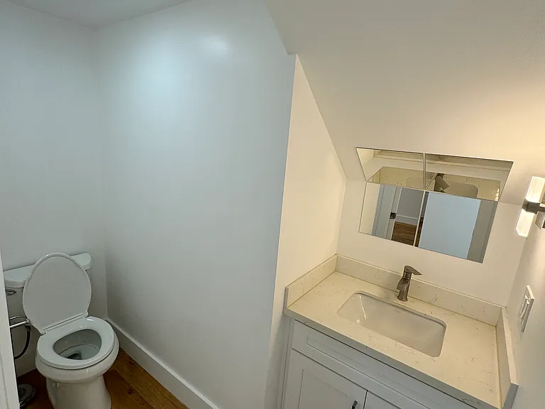 429 N Lomita St — Photo 24