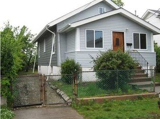 17 Martineau St, Staten Island, NY 10303