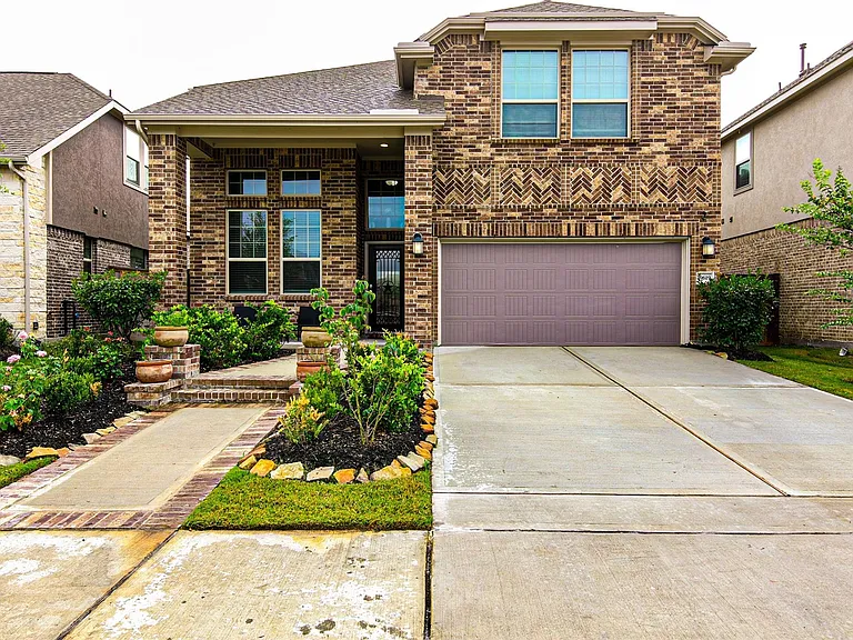 19619 Lake Bosque Dr — Photo 4