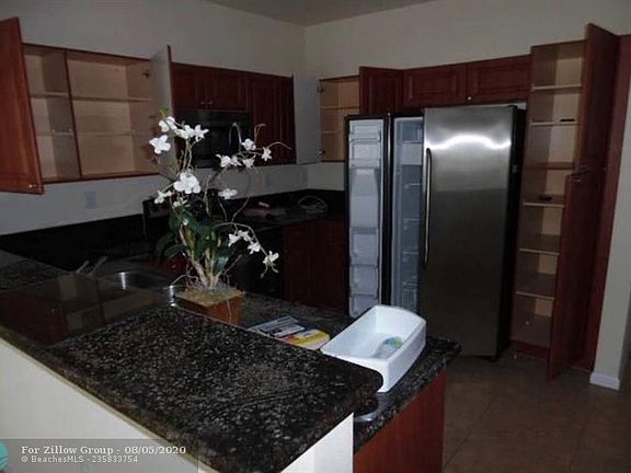 2nd image of 3015 NW 30th Ave