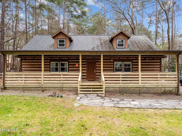 11 Dogwood Place, Whispering Pines, NC 28327