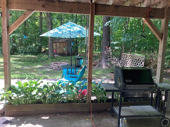 3rd image of 447 S Ohioville Rd #2