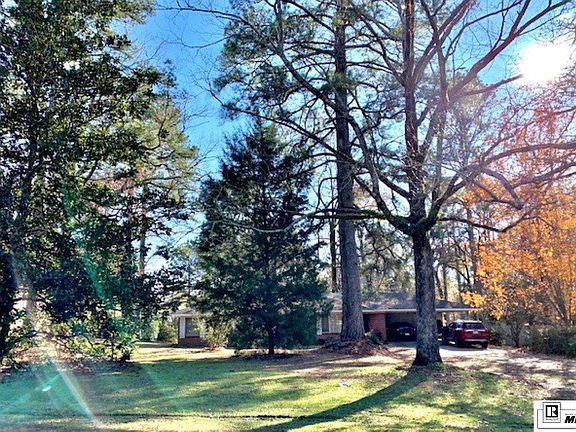 3rd image of 201 Elmwood Dr