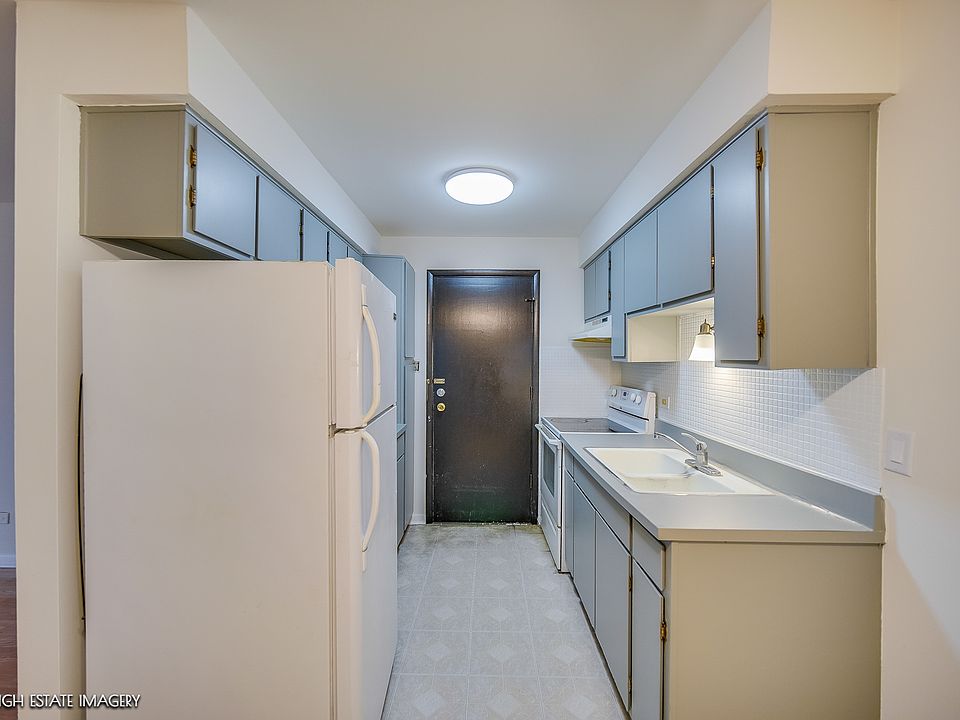 1st image of 200 Madison St Unit 3B
