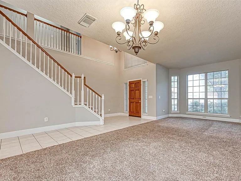 11011 Sprucedale Ct — Photo 2